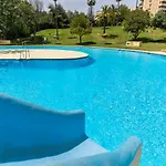 Blonzu Guinea شقة *