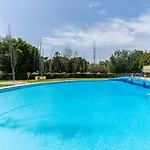 شقة Blonzu Guinea