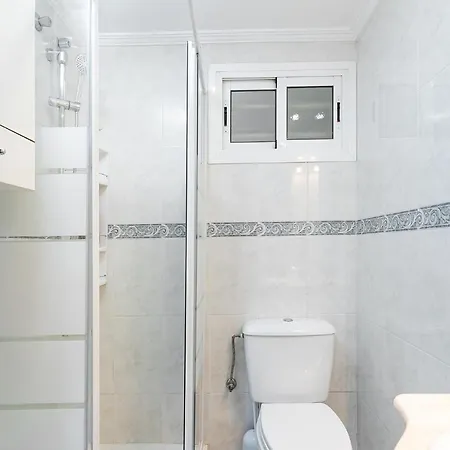 Blonzu Guinea Lejlighed *